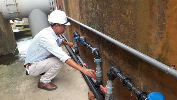 kiểm tra đường ống dẫn nước
